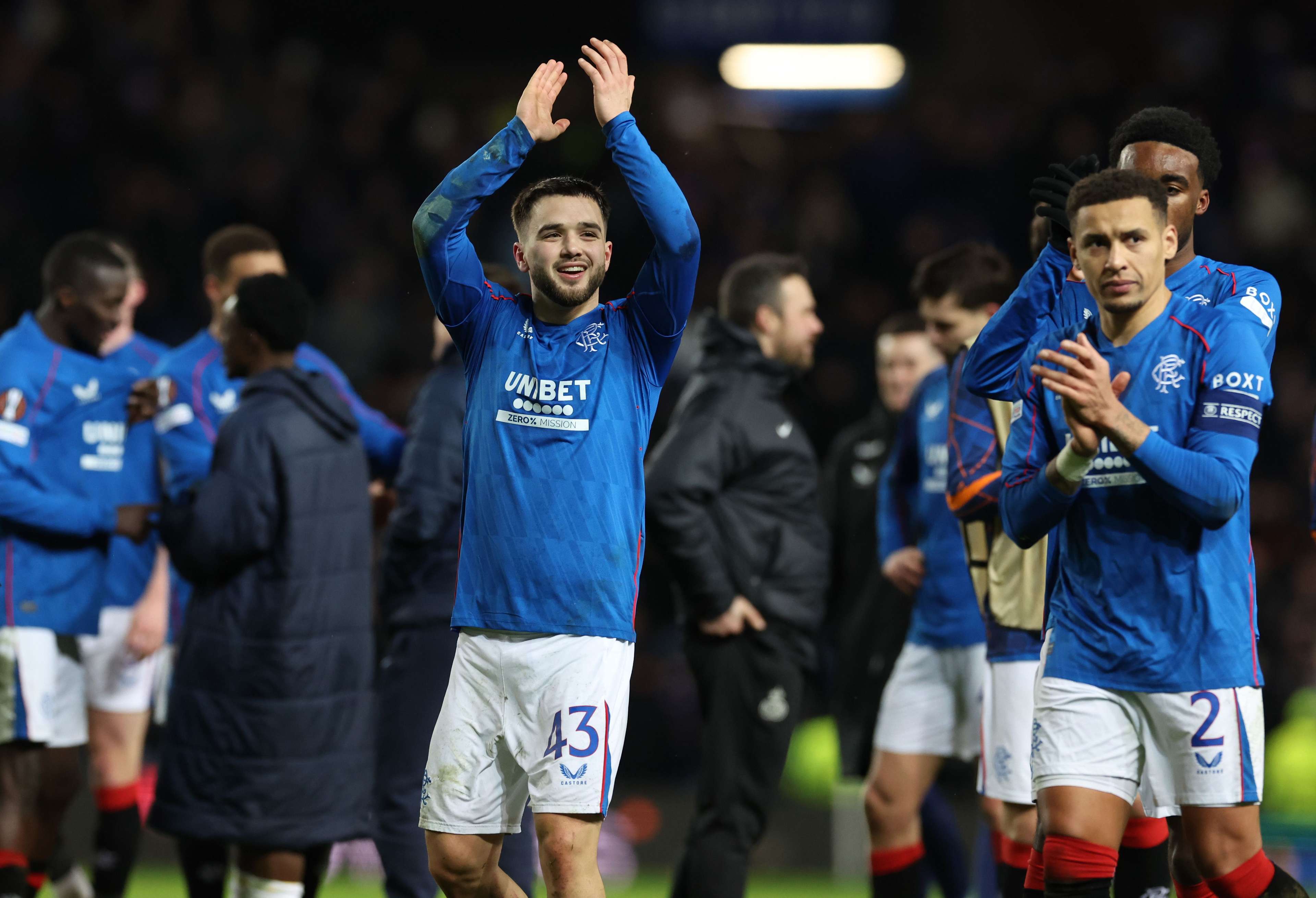 由于母亲的 由于母亲的