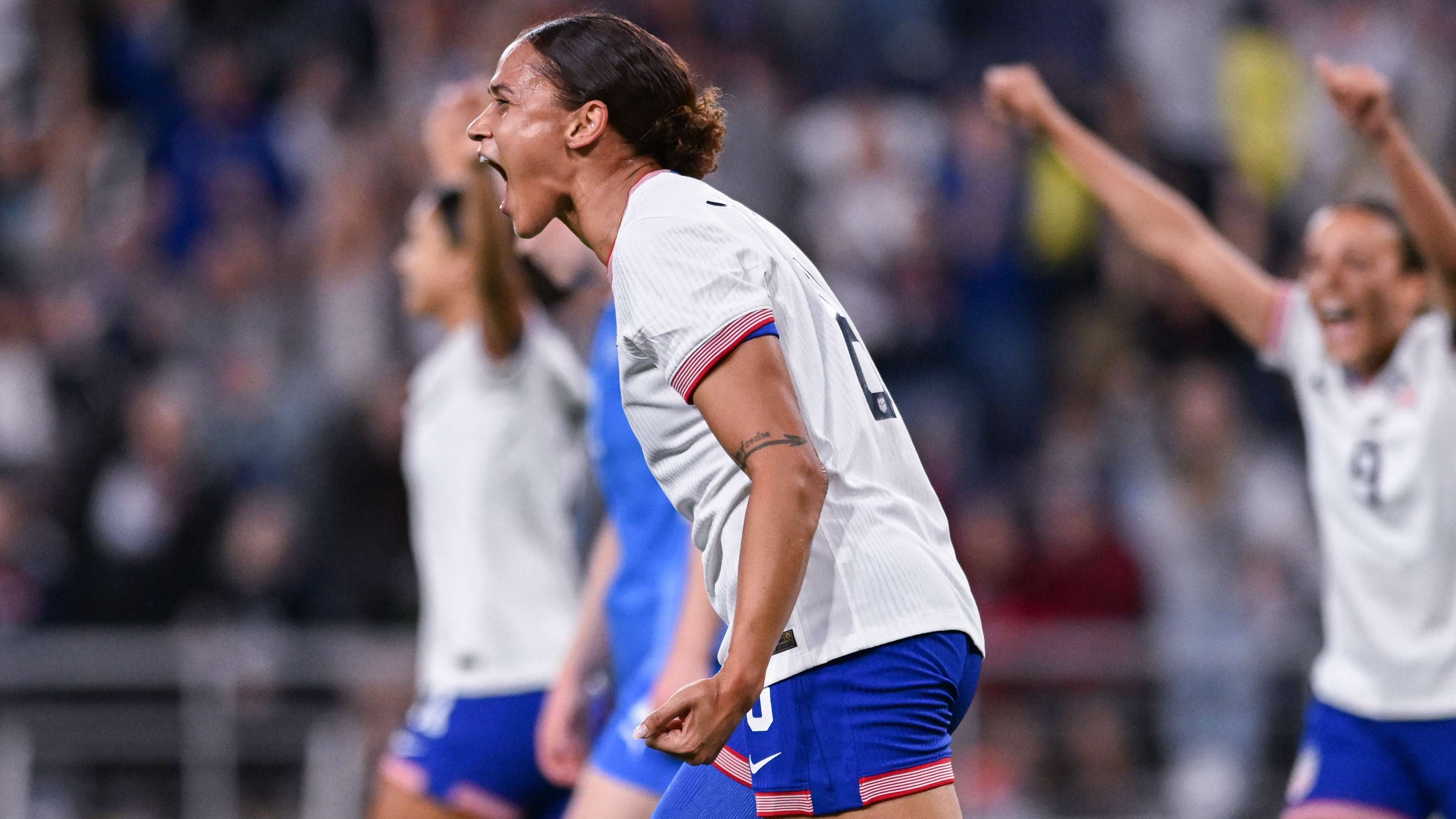 让我们拭目 让我们拭目